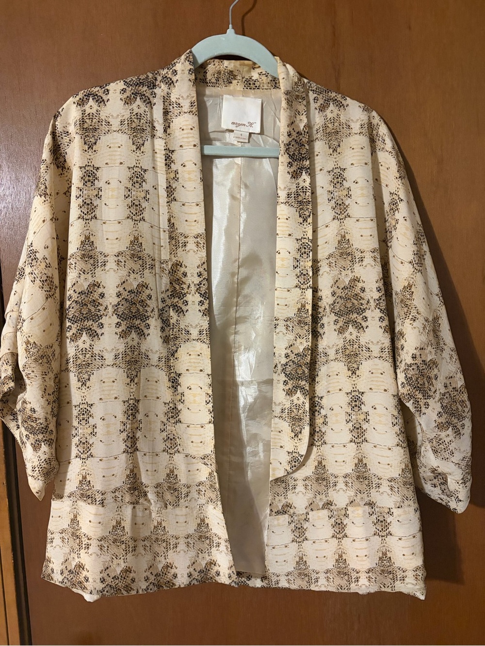 Woven Pattern Satin Kimono Jacket - Cream/Brown